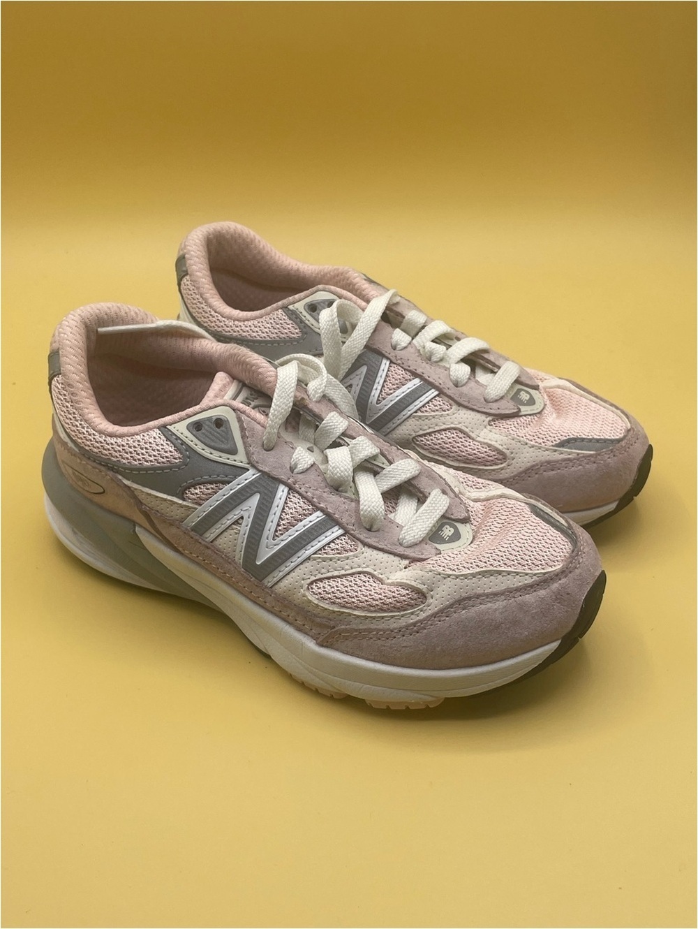 New Balance FuelCell 990v6 "Pink Haze/White"